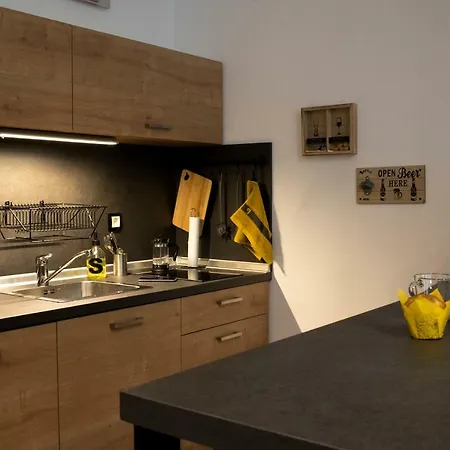 Apartment Check Point Studio