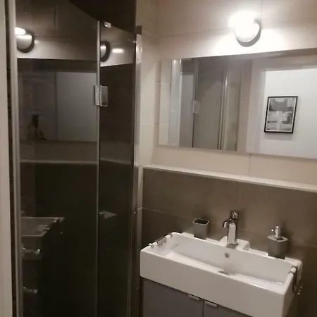 Check Point Studio Apartment